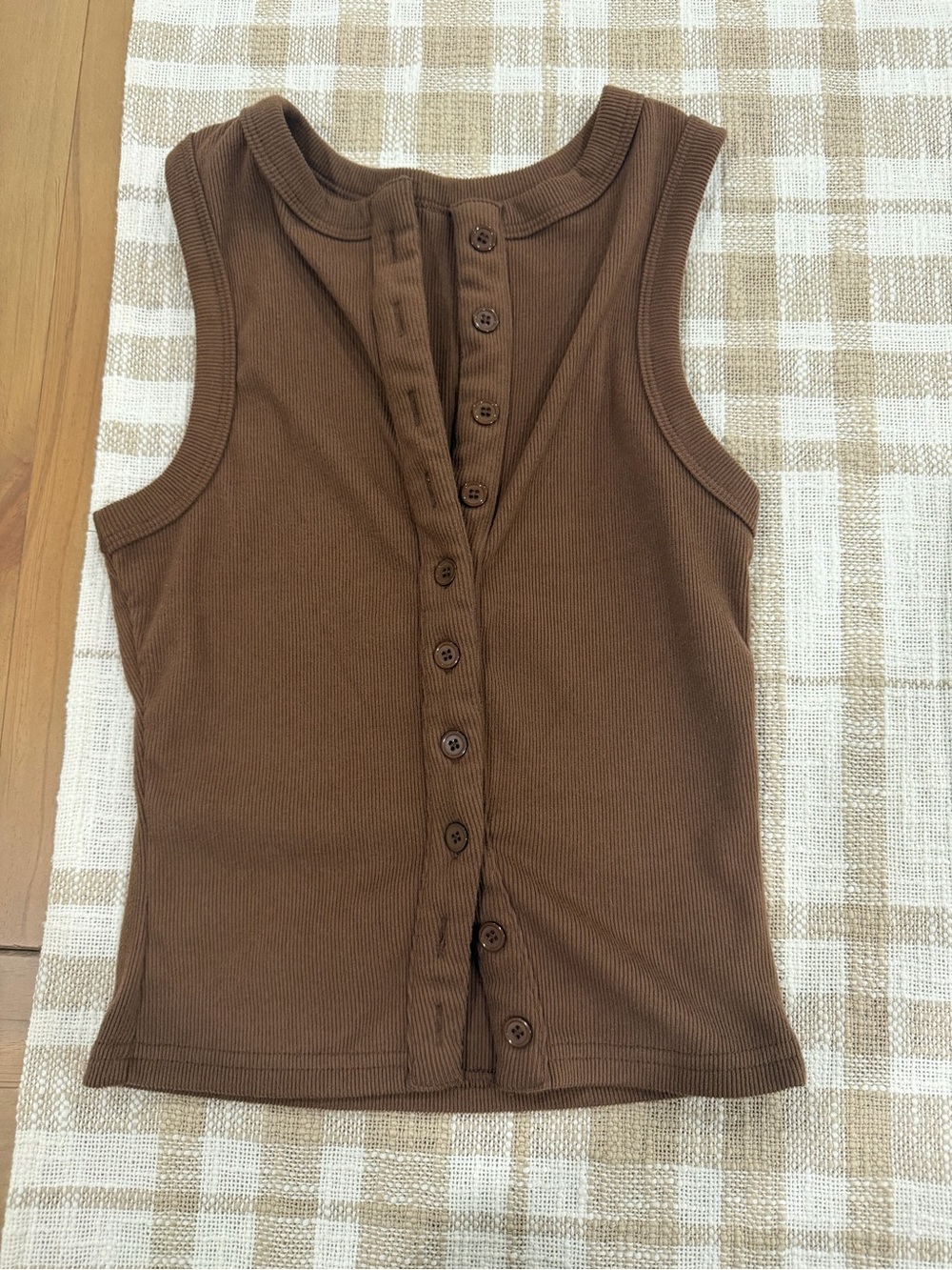 Button-Front Ribbed Tank Top - Brown